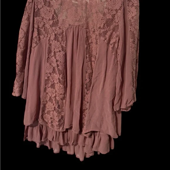 🌸 Sweet Magnolia Lace Blouse – S